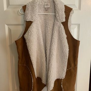 Knox Rose faux fur vest